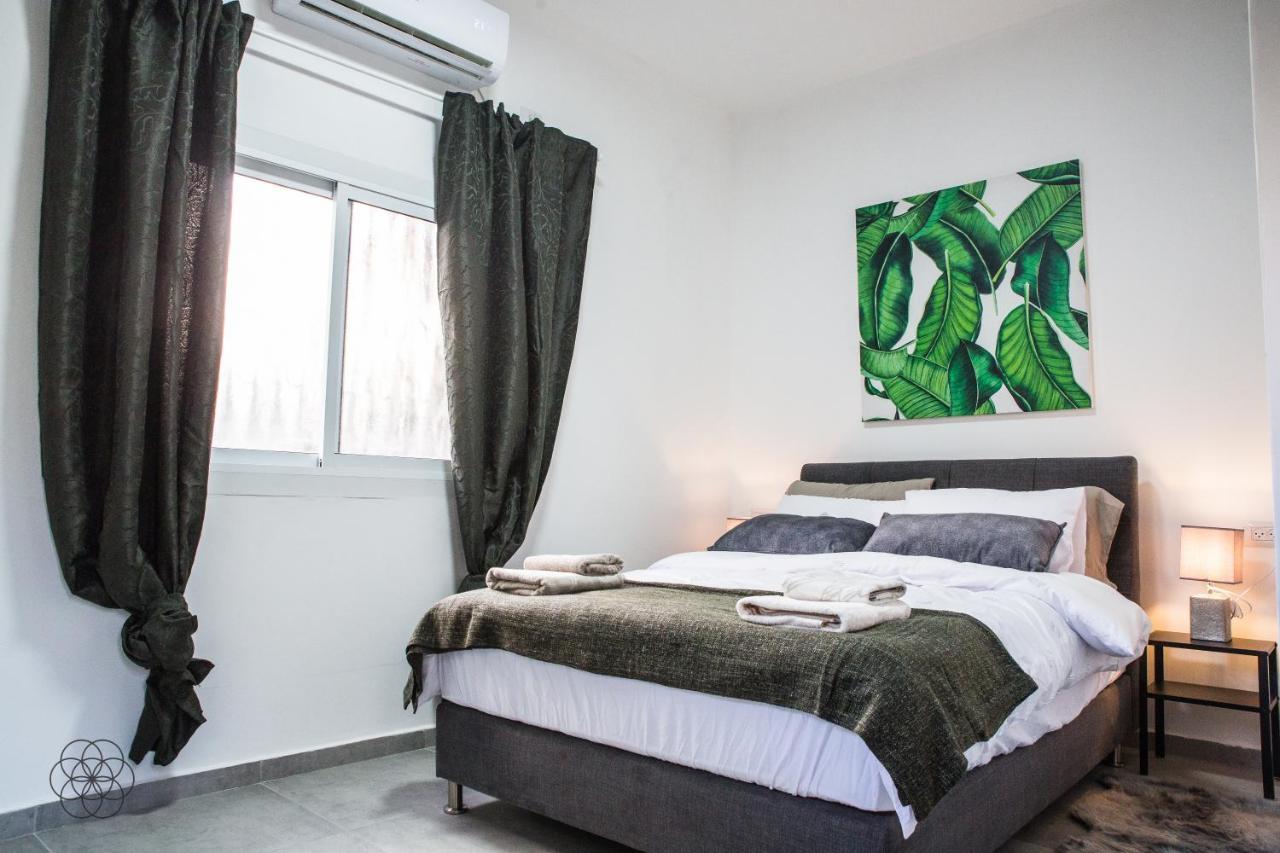 Apartment Allenby Center
