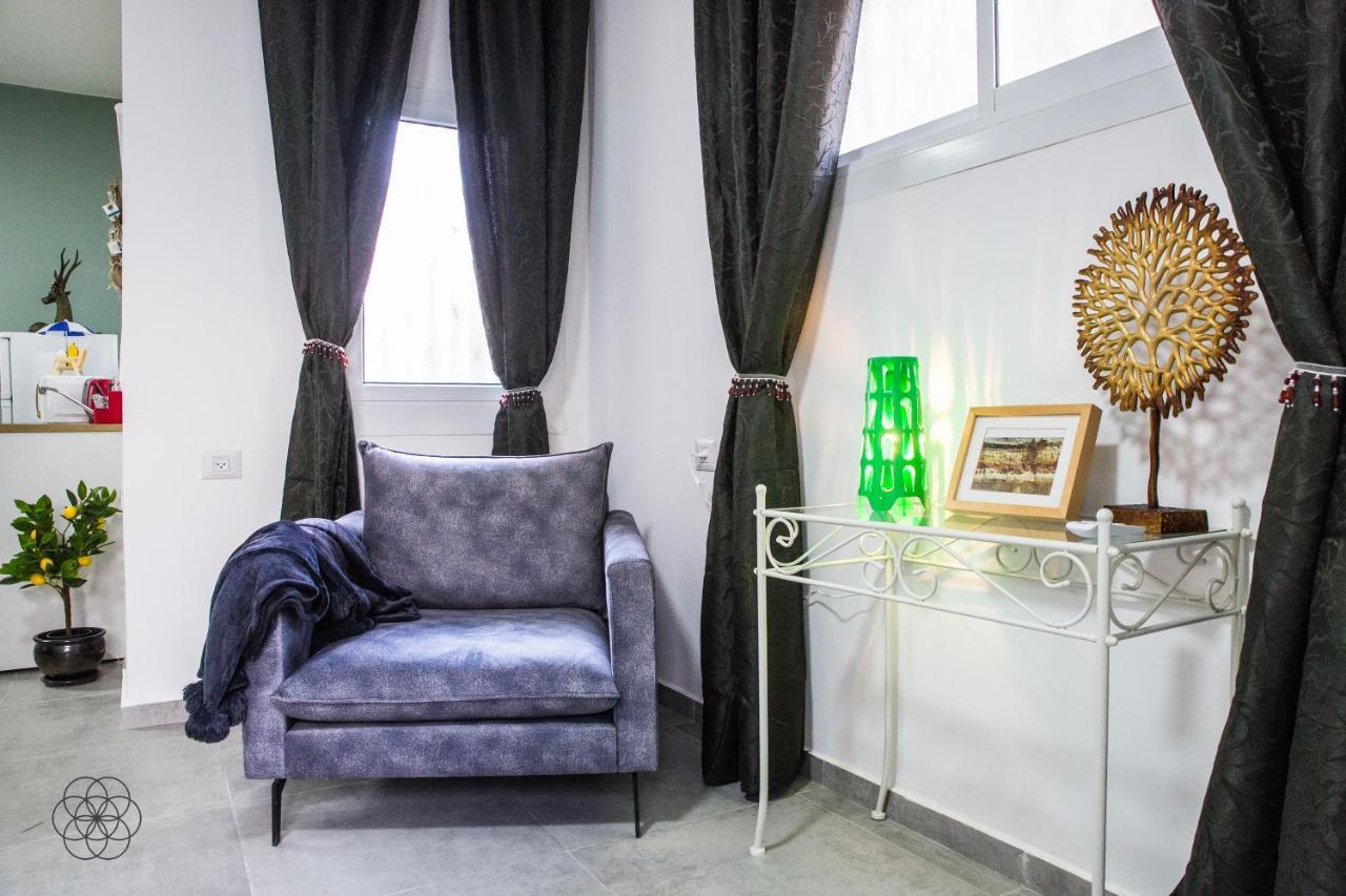 Allenby Center Apartment *